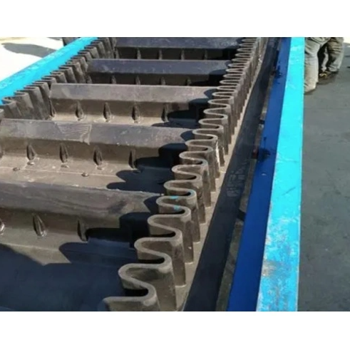 Bulk Material Steep Angle Belt Conveyor