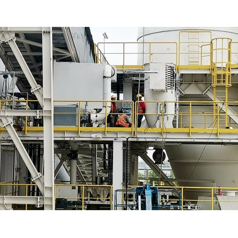 Steel maintenance platform for equipment